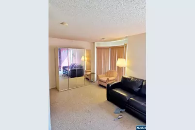 48 Howard Court, Newark, NJ 07103 - Photo 5