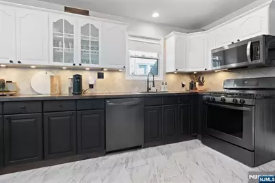 91 Mountainside Terrace, Clifton, NJ 07013 - Photo 11