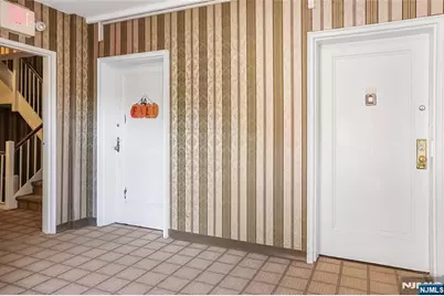 2320 Linwood Avenue 4B #4B, Fort Lee, NJ 07024 - Photo 11