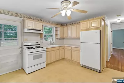 37 Demarest Avenue, Oakland, NJ 07436 - Photo 7