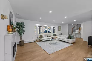 29 Thackeray Rd, Oakland, NJ 07436 - Photo 5