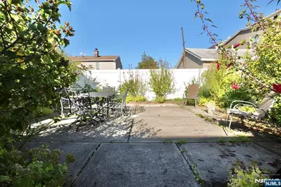 335 Montclair Avenue, Newark, NJ 07104 - Photo 25