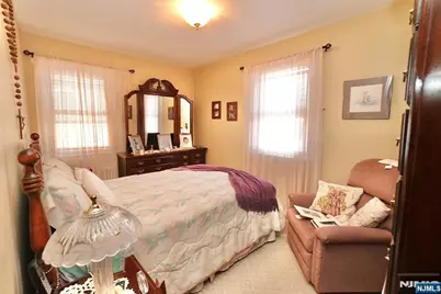 335 Montclair Avenue, Newark, NJ 07104 - Photo 11