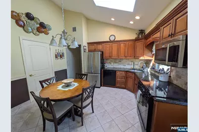 302 Lincoln Avenue, Totowa, NJ 07512 - Photo 7