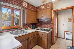 105 Allen St, Hackensack, NJ 07601 - Photo 3