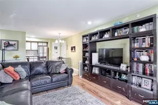 2009 Hawthorne Ln, Mahwah, NJ 07430 - Photo 7
