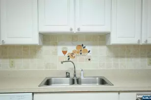 401 Dercole Ct 332, Norwood, NJ 07648 - Photo 5