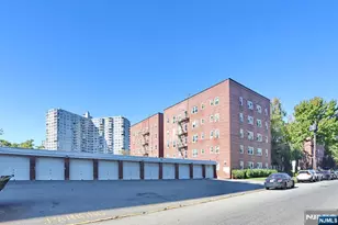 326 N Bridge Plaza 5D, Fort Lee, NJ 07024 - Photo 25