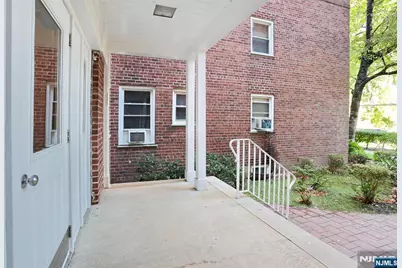 326 N Bridge Plaza 5D #5D, Fort Lee, NJ 07024 - Photo 3