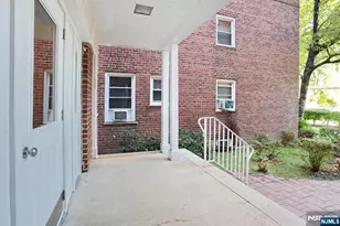326 N Bridge Plaza 5D, Fort Lee, NJ 07024 - Photo 3