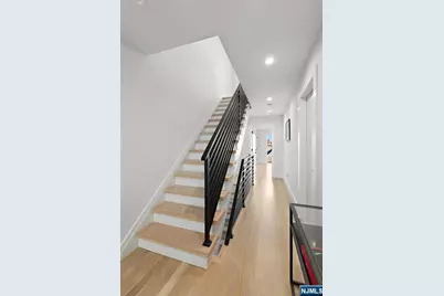 391 Undercliff Avenue B #B, Edgewater, NJ 07020 - Photo 25