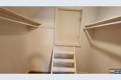 521 Chestnut Street, Ridgefield, NJ 07657 - Photo 13