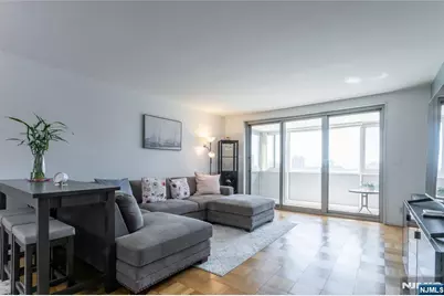 2100 Linwood 17Y #17Y, Fort Lee, NJ 07024 - Photo 5