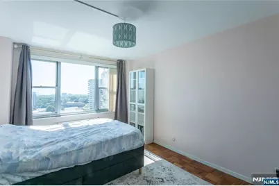 2100 Linwood 17Y #17Y, Fort Lee, NJ 07024 - Photo 17