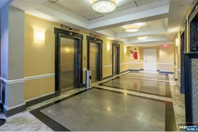 2100 Linwood 17Y #17Y, Fort Lee, NJ 07024 - Photo 23