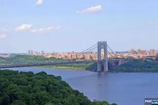 2100 Linwood 17Y, Fort Lee, NJ 07024 - Photo 39