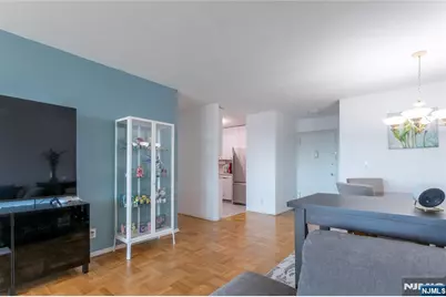 2100 Linwood 17Y #17Y, Fort Lee, NJ 07024 - Photo 13