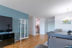 2100 Linwood 17Y, Fort Lee, NJ 07024 - Photo 13