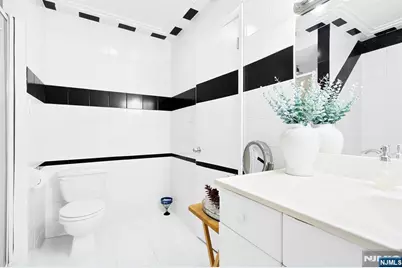 2 Roger Avenue, Wanaque, NJ 07420 - Photo 17