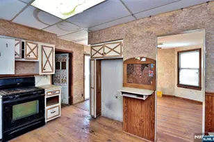 164 Clay Ave, Roselle Park, NJ 07204 - Photo 11