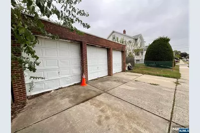 683 Kingsland Avenue, Lyndhurst Township, NJ 07071 - Photo 5