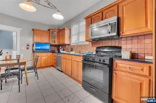 42 Nairn Pl, Newark, NJ 07108 - Photo 3