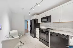 2 Claridge Dr 1Ge, Verona, NJ 07044 - Photo 5