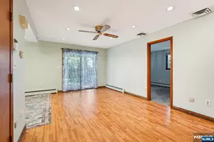 8 Cambridge Rd, Totowa, NJ 07512 - Photo 21