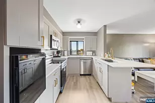 300 Park Street 4A, Hackensack, NJ 07601 - Photo 5