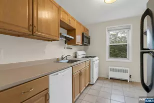 2350 Linwood 5C, Fort Lee, NJ 07024 - Photo 9