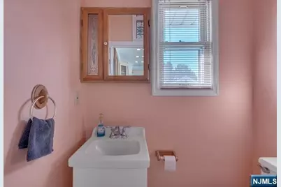 75 Scrivens Street, Totowa, NJ 07512 - Photo 15