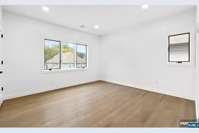 476 Lincoln Avenue 2 #2, Cliffside Park, NJ 07010 - Photo 17