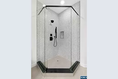 476 Lincoln Avenue 2 #2, Cliffside Park, NJ 07010 - Photo 21