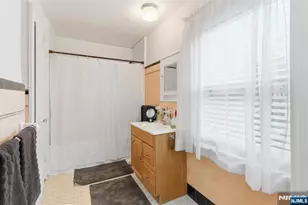 17 University Ct, South Orange, NJ 07079 - Photo 23