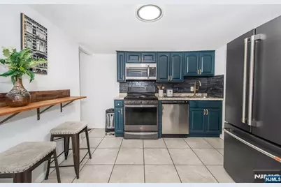7 Calumet Street, Newark, NJ 07105 - Photo 1