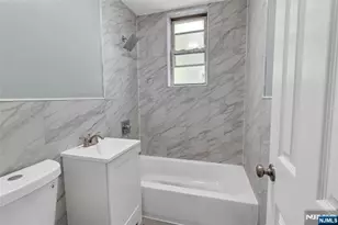 422 18th Ave, Newark, NJ 07108 - Photo 17