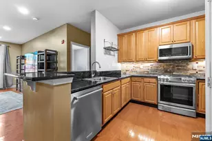 7110 Coventry Ct, Riverdale, NJ 07457 - Photo 9