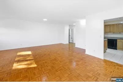 1111 River Road H18 #H18, Edgewater, NJ 07020 - Photo 3