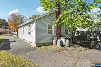 233 Romain Avenue, Pompton Lakes, NJ 07442 - Photo 45