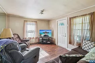 233 Romain Ave, Pompton Lakes, NJ 07442 - Photo 13