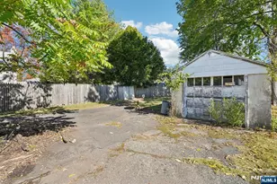 233 Romain Ave, Pompton Lakes, NJ 07442 - Photo 39
