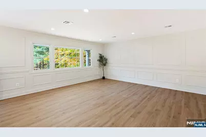 326 Runnymede Road, Essex Fells, NJ 07021 - Photo 3