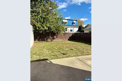 28 Arlington Avenue, Paterson, NJ 07502 - Photo 5
