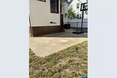 28 Arlington Avenue, Paterson, NJ 07502 - Photo 7