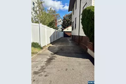 28 Arlington Avenue, Paterson, NJ 07502 - Photo 3