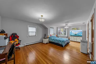 135 Hillcrest Avenue, Leonia, NJ 07605 - Photo 31
