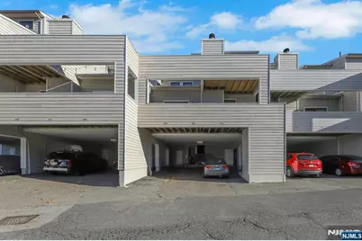 726 Mainsail Lane 726 #726, Secaucus, NJ 07094 - Photo 3