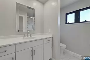 726 Mainsail Ln 726, Secaucus, NJ 07094 - Photo 33