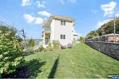 615 Prospect Avenue B #B, Fairview, NJ 07022 - Photo 15