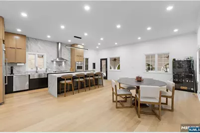 801 W End Avenue, Cliffside Park, NJ 07010 - Photo 9